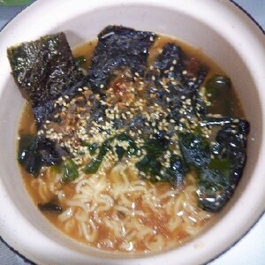 簡単⭐ラーメンにわかめトッピング